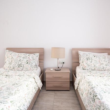 Brand New 2 Bed 2 Bath Apartment In Sliema By The Sea Exterior foto